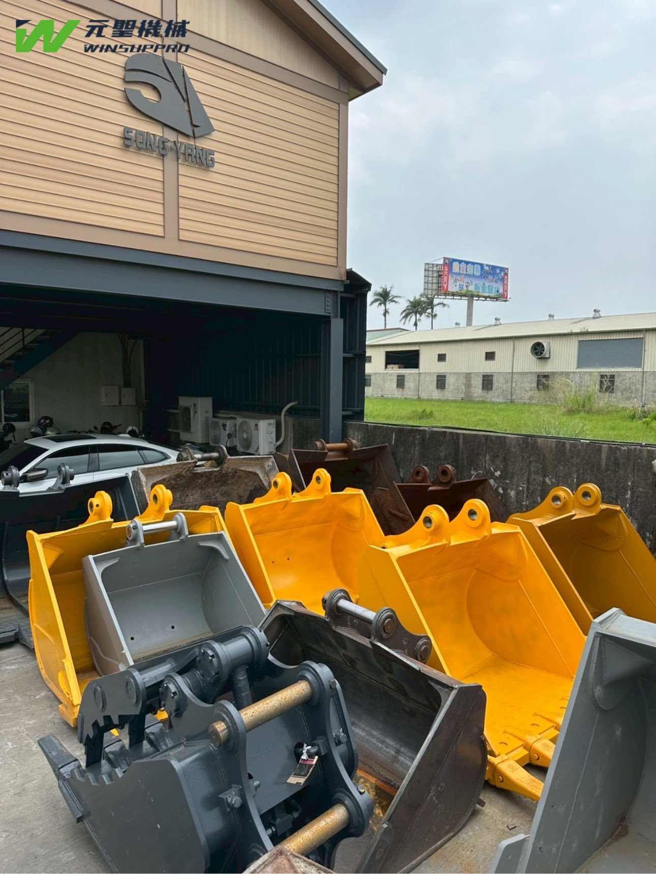 元聖機械有限公司篩分斗破碎錘